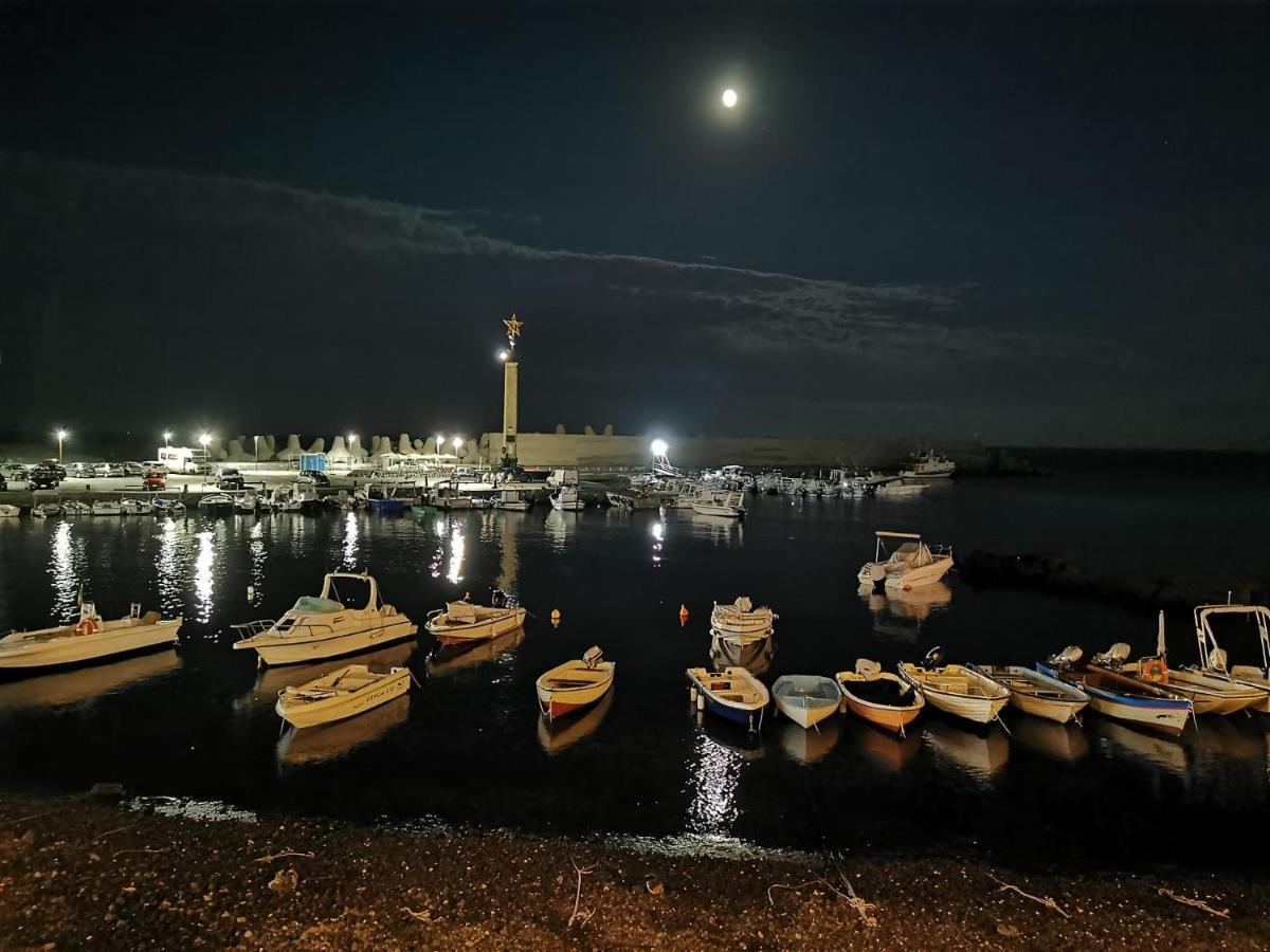 Вілла Infinito Mare Ачиреале Екстер'єр фото